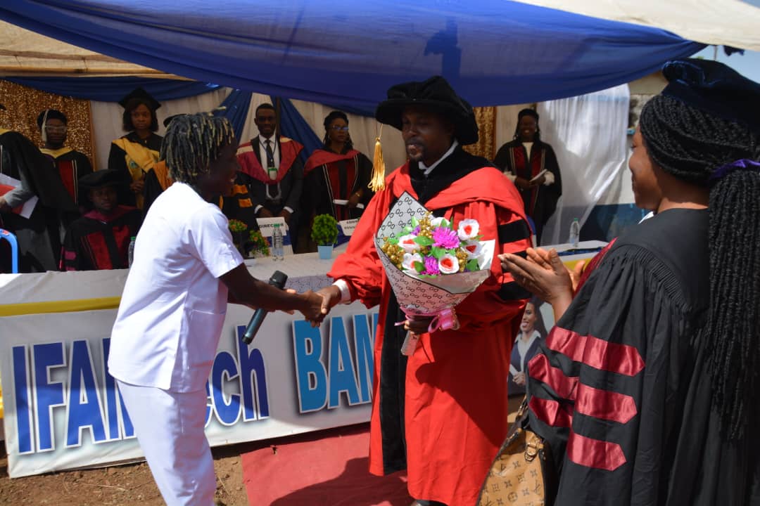 Excellence Scholarships Still Open for High-Achieving Students